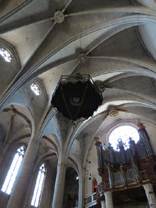 Interior de la Catedral de Castelló d'Empúries