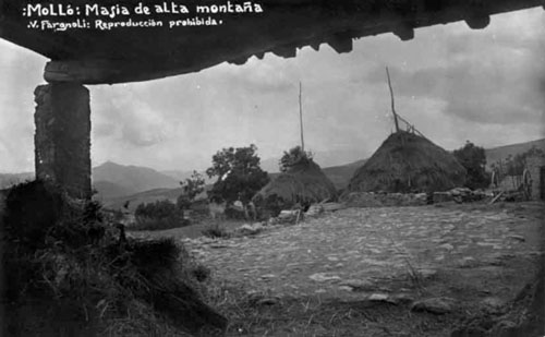Pallissa i l'era d'una casa de pagès a Molló. 1902-1940