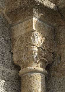 Capitell de Sant Pere Cercada. Segles XII-XIII