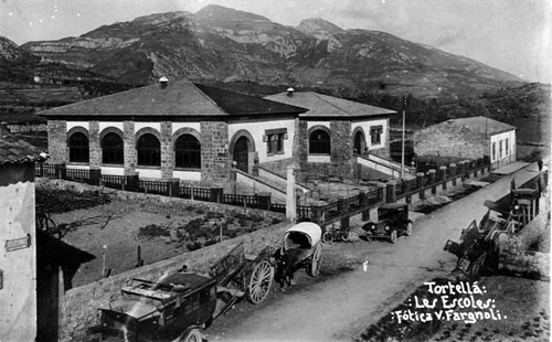 Les escoles de Tortellà. 1933