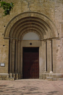 Porta de l'església de Santa Maria