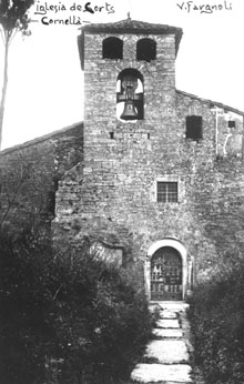 Vista de la façana i del campanar de l'església de Sant Julià i Santa Bassilissa de Corts. 1911