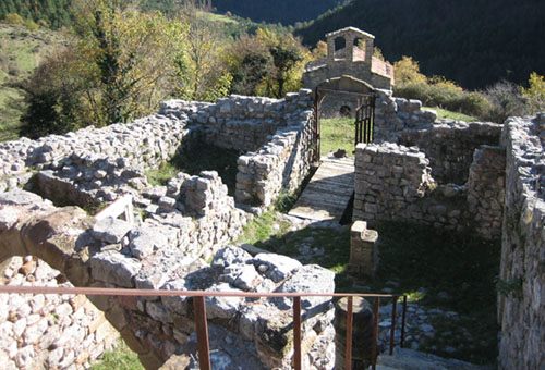 Restes del castell de Mataplana. 2011