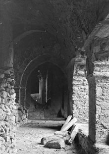 Claustre del monestir de Sant Pere de Rodes. 1925