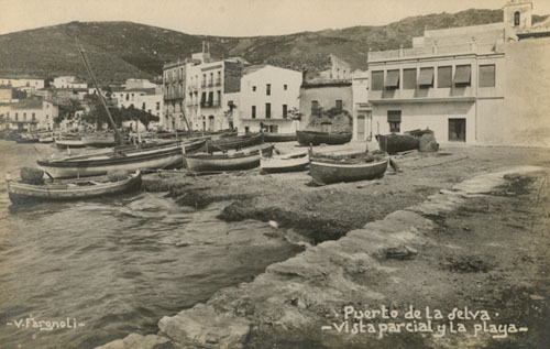 Barques a la sorra a Port de la Selva.. 1911