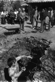 Enterrament de Joan Ponç i Bonet, al veïnat de La Roca de Pelancà. 1984