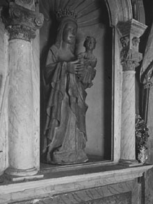 Mare de Déu a l'interior de l'església de Vilaür. 1923