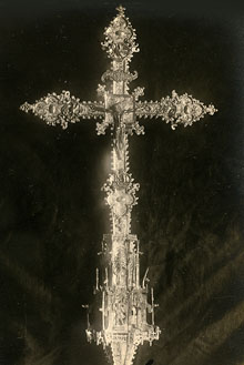 Creu processional de l'església parroquial de Santa Pau. 1916